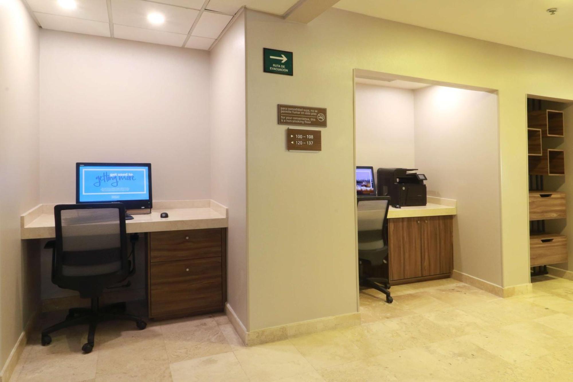 Hotel Hampton By Hilton Chihuahua Exterior foto