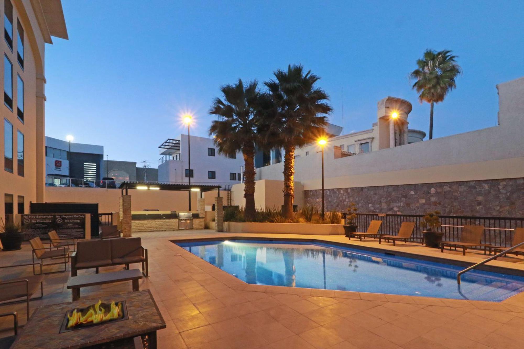 Hotel Hampton By Hilton Chihuahua Exterior foto